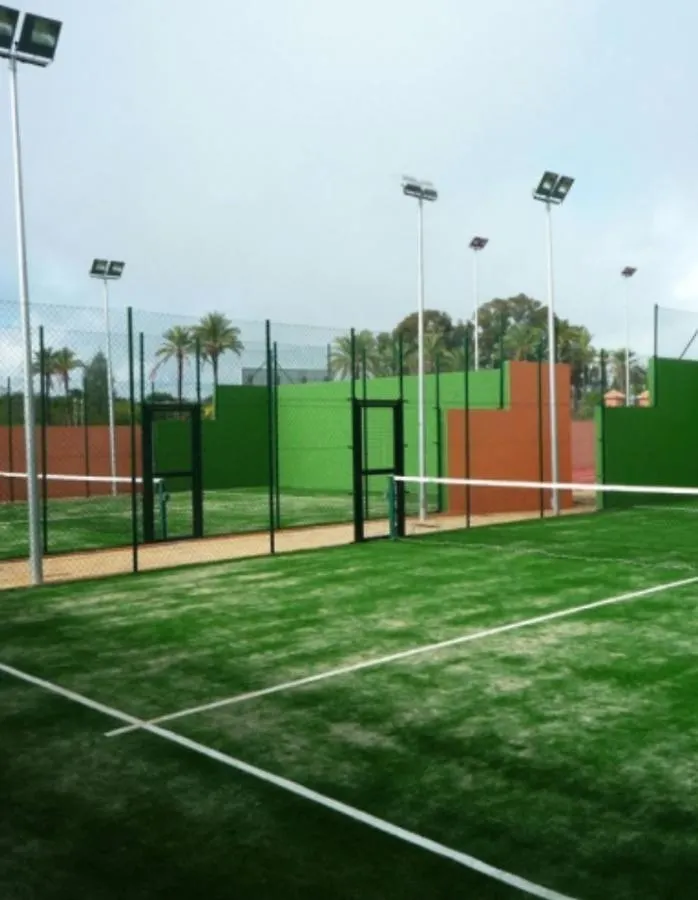 Villa En Campo De Golf Con Piscina Guillena Holiday home