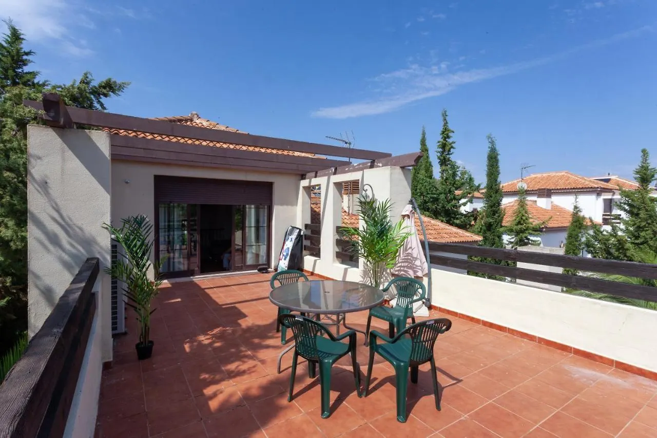 Villa En Campo De Golf Con Piscina Guillena 0*,