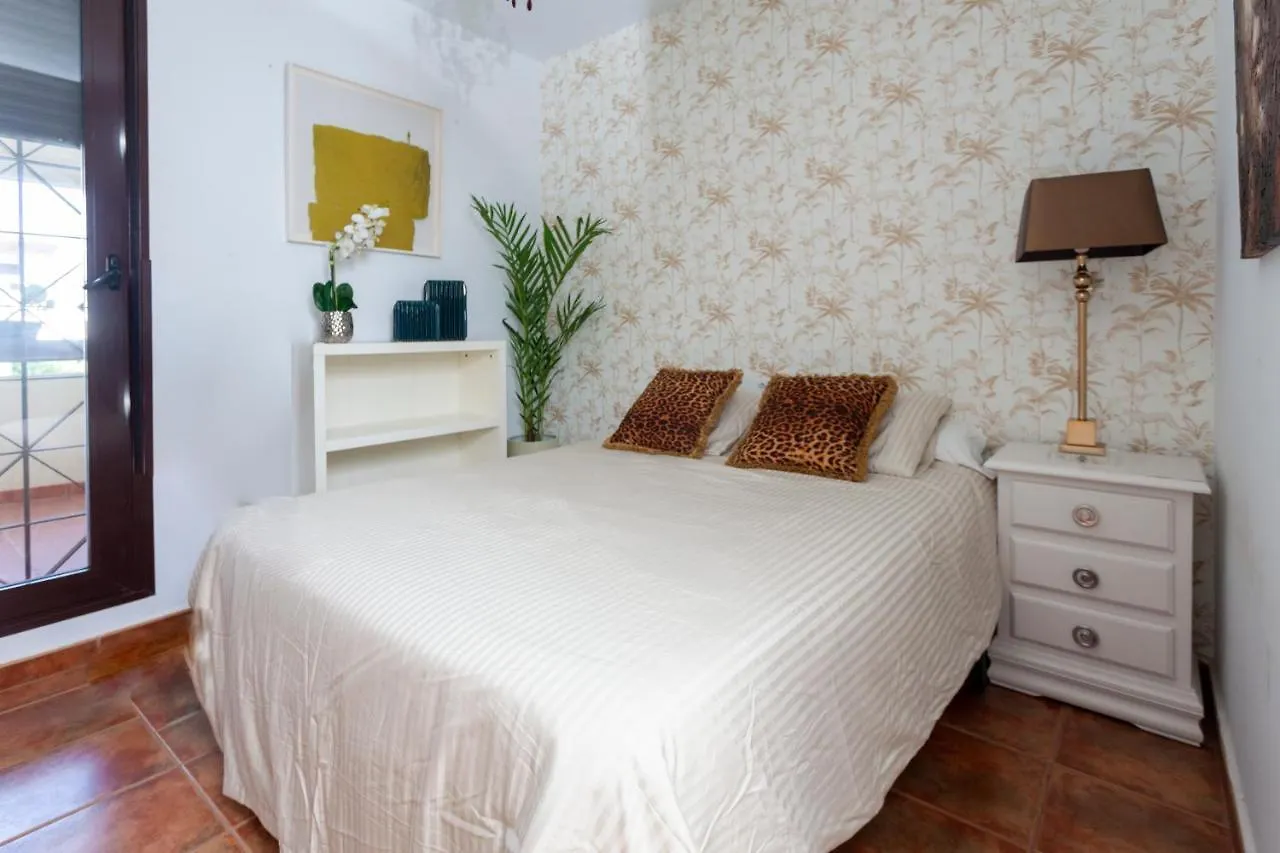 Villa En Campo De Golf Con Piscina Guillena Holiday home
