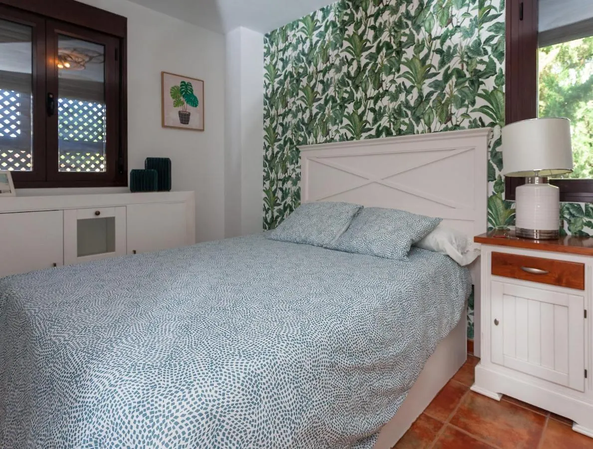 Villa En Campo De Golf Con Piscina Guillena